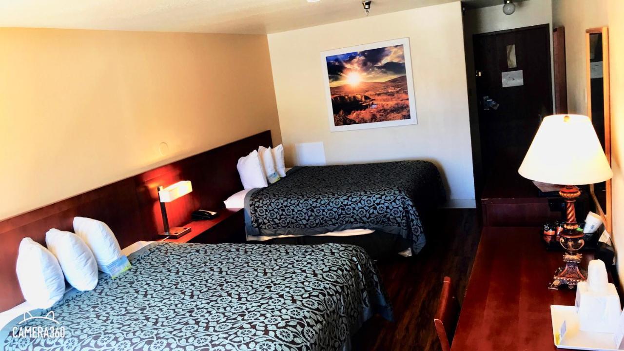 Days Inn By Wyndham Taos Eksteriør billede