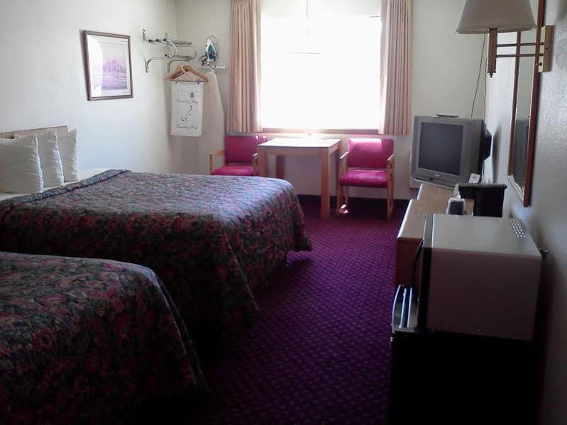 Days Inn By Wyndham Taos Eksteriør billede